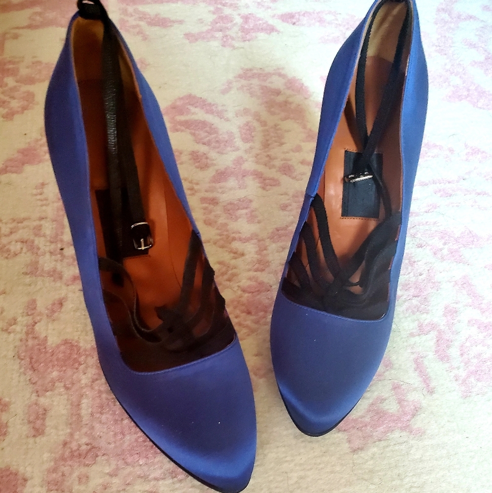Lanvin Satin Ankle-Strap Pumps - Picture 2 of 6